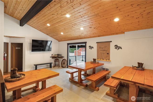 182 Silver Ridge Ranch Road, Easton, WA 98925