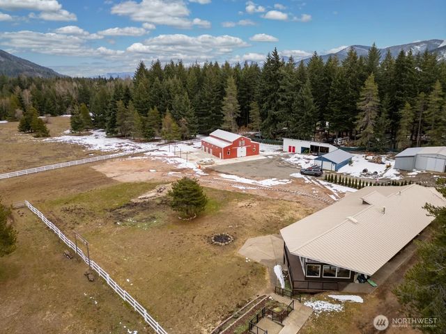 182 Silver Ridge Ranch Road, Easton, WA 98925