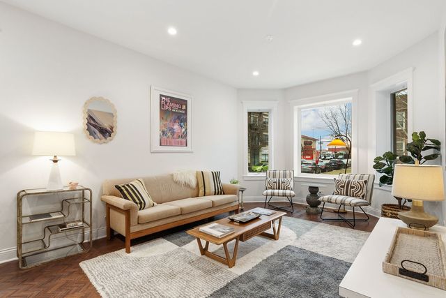 3354 N Whipple Street 1F, Chicago, IL 60618