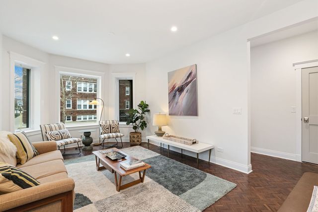 3354 N Whipple Street 1F, Chicago, IL 60618