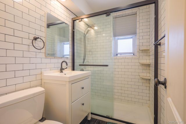 209-15 18th Avenue 3E, Bayside, NY 11360