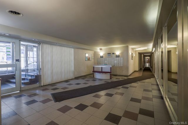 209-15 18th Avenue 3E, Bayside, NY 11360