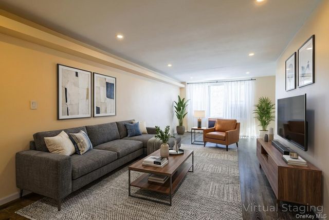 209-15 18th Avenue 3E, Bayside, NY 11360