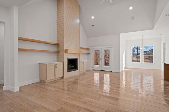 3073 Road Runner Court, Guthrie, OK 73044