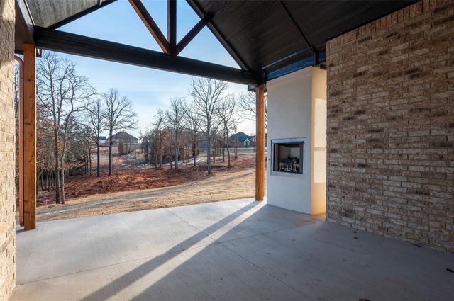 3073 Road Runner Court, Guthrie, OK 73044