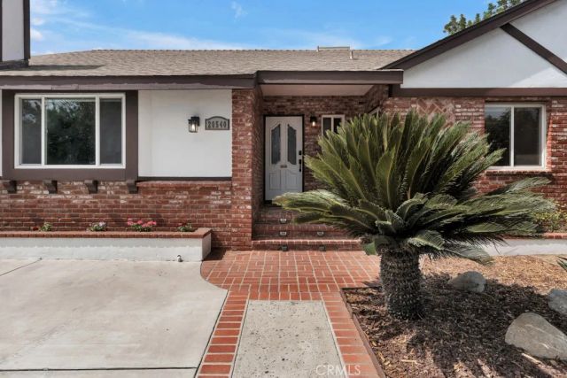 20540 Keswick, Los Angeles, CA 91306