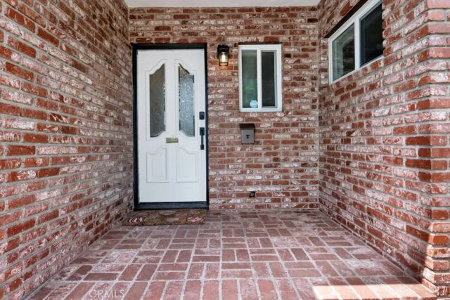 20540 Keswick, Los Angeles, CA 91306