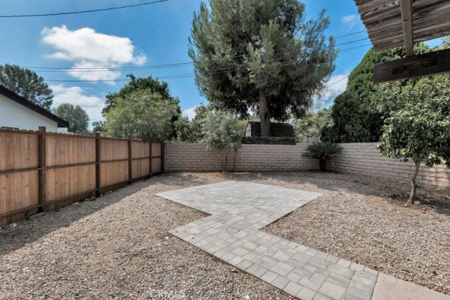 20540 Keswick, Los Angeles, CA 91306