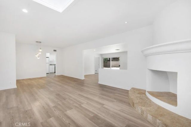 20540 Keswick, Los Angeles, CA 91306