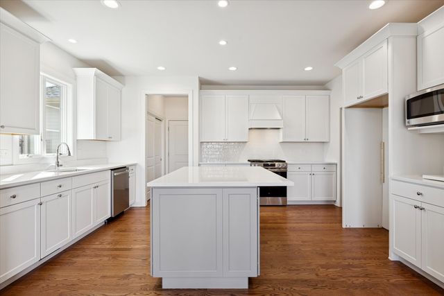 3650 Wintergreen Terrace, Algonquin, IL 60102