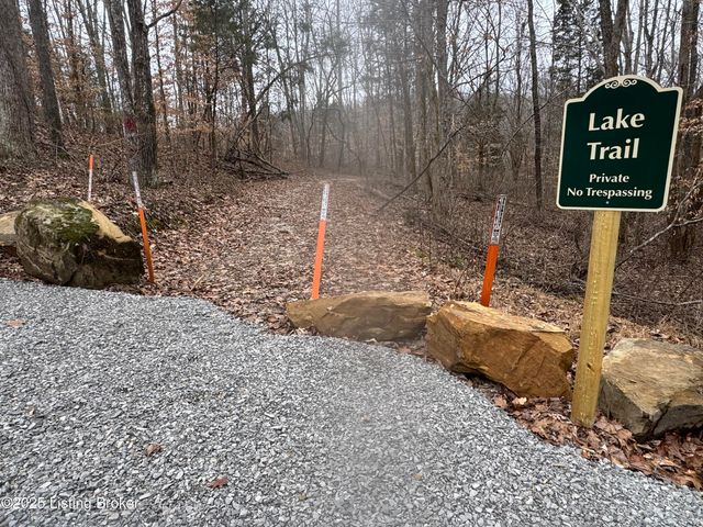 295 Conoloway Bay Dr, Clarkson, KY 42726