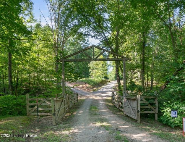 295 Conoloway Bay Dr, Clarkson, KY 42726