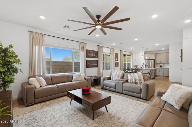 9240 E SEQUENCE Avenue, Mesa, AZ 85212