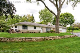 1604 Northumberland Drive, Rochester Hills, MI 48309