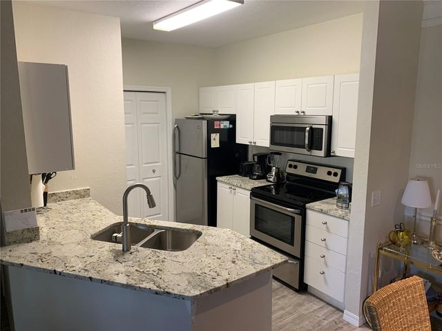 5134 NORTHRIDGE ROAD 204, Sarasota, FL 34238
