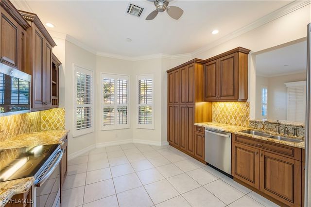 5025 Maxwell CIR 2, Naples, FL 34105