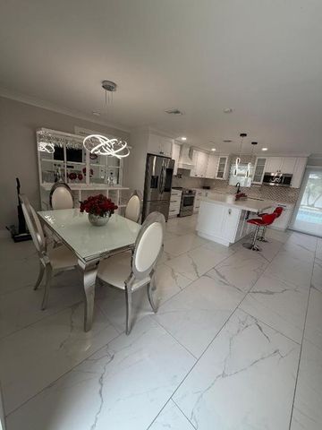 1283 Wynnewood Dr Drive, West Palm Beach, FL 33417