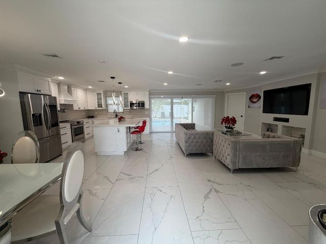 1283 Wynnewood Dr Drive, West Palm Beach, FL 33417