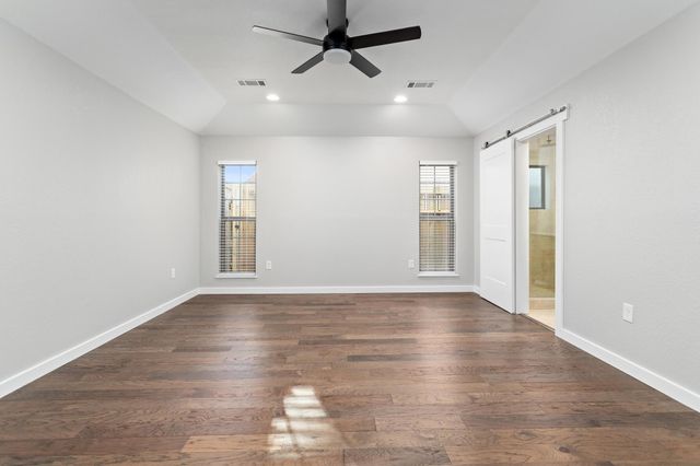 2208 Spring Oak Lane, Orange, TX 77632