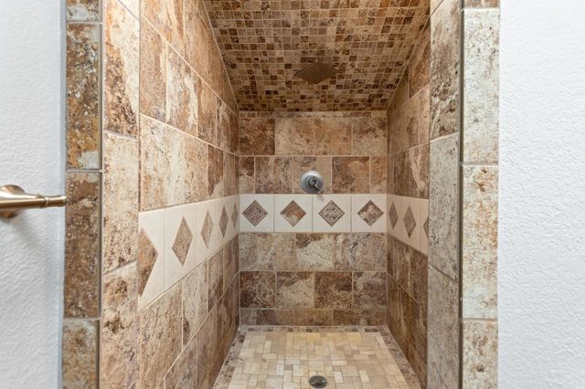 2208 Spring Oak Lane, Orange, TX 77632