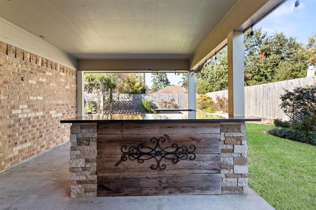 2208 Spring Oak Lane, Orange, TX 77632