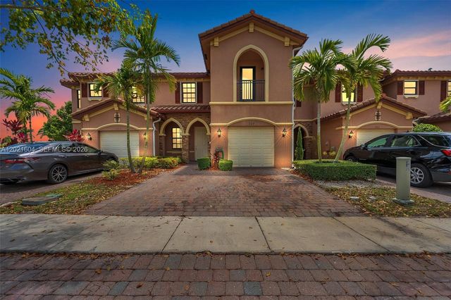 207 SE 37th Pl, Homestead, FL 33033