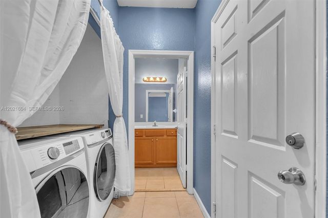207 SE 37th Pl, Homestead, FL 33033