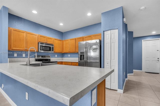 207 SE 37th Pl, Homestead, FL 33033