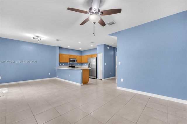 207 SE 37th Pl, Homestead, FL 33033