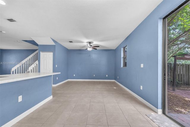 207 SE 37th Pl, Homestead, FL 33033