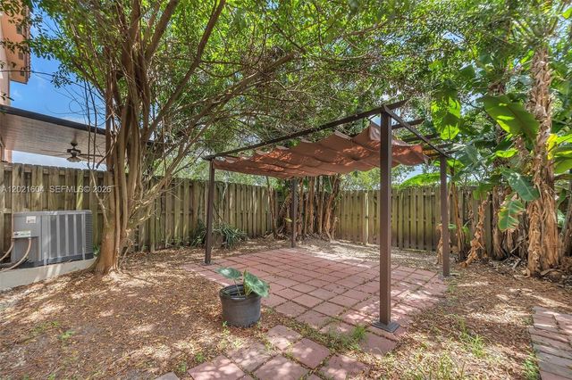 207 SE 37th Pl, Homestead, FL 33033