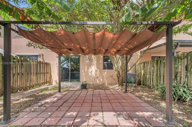 207 SE 37th Pl, Homestead, FL 33033