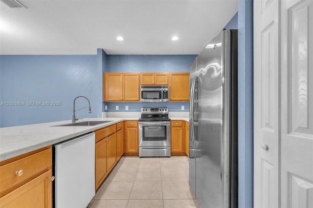 207 SE 37th Pl, Homestead, FL 33033
