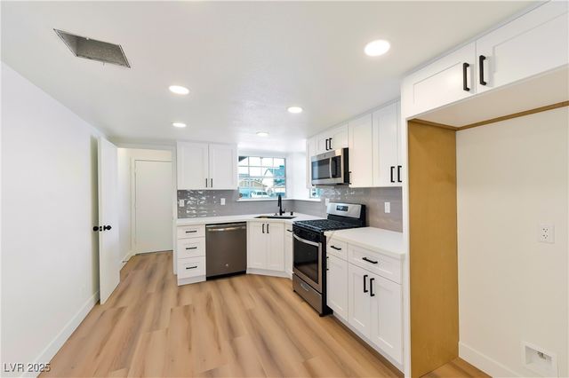 2332 Valley Drive, Las Vegas, NV 89108