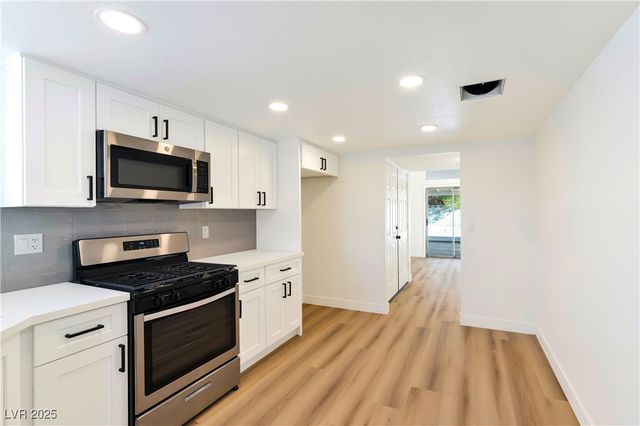 2332 Valley Drive, Las Vegas, NV 89108