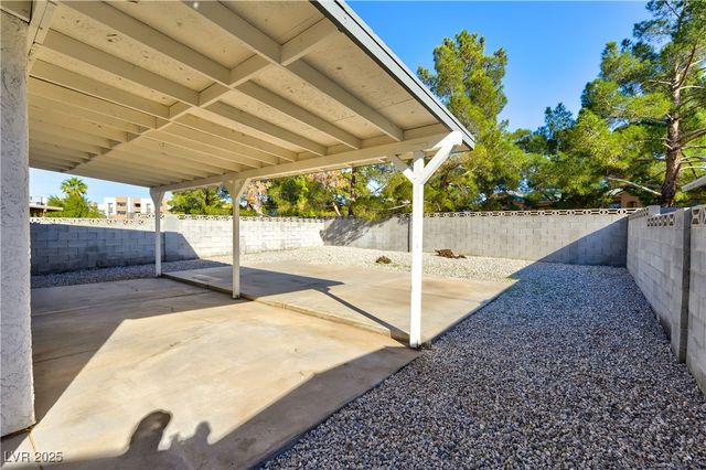 2332 Valley Drive, Las Vegas, NV 89108