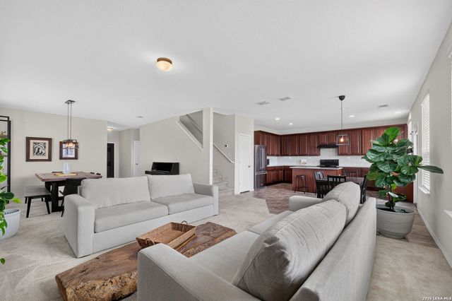 303 Salz Way, San Antonio, TX 78260