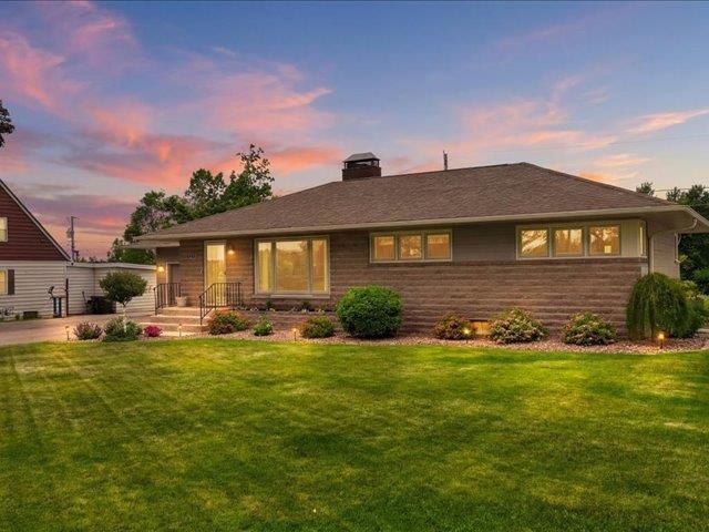 821 S DIVISION STREET, Colby, WI 54421