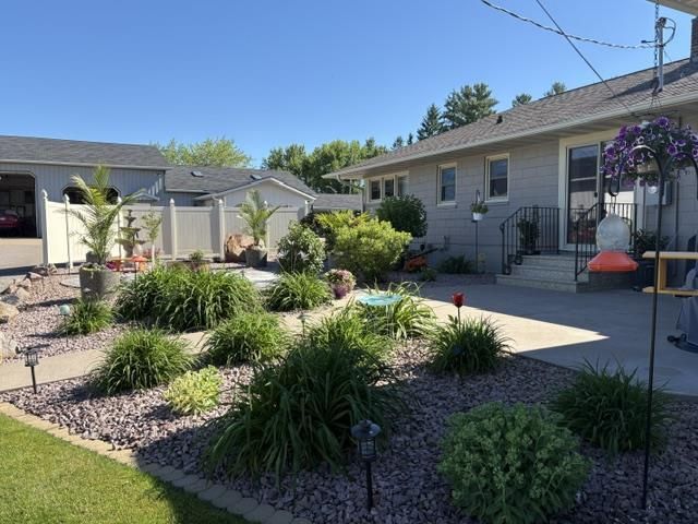821 S DIVISION STREET, Colby, WI 54421