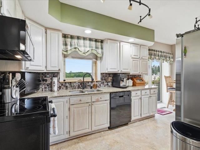 821 S DIVISION STREET, Colby, WI 54421