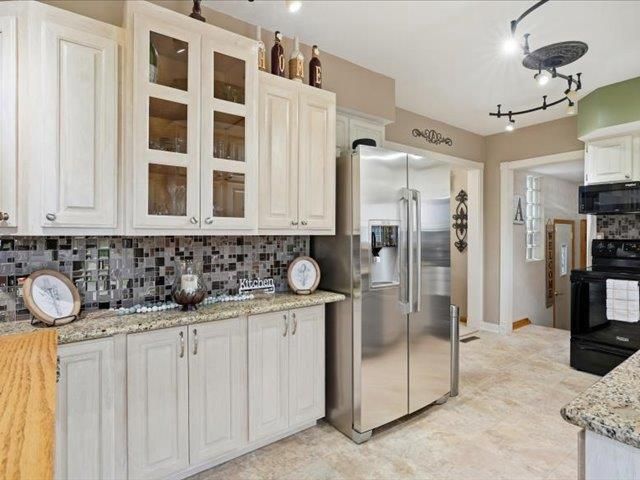 821 S DIVISION STREET, Colby, WI 54421