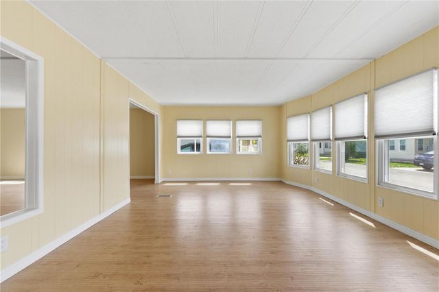 808 53RD AVENUE E 246, Bradenton, FL 34203