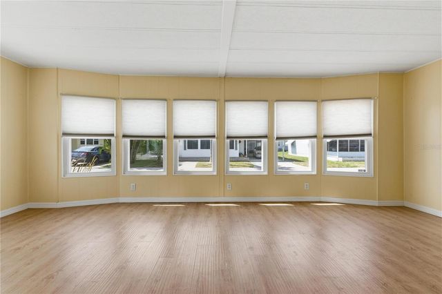 808 53RD AVENUE E 246, Bradenton, FL 34203