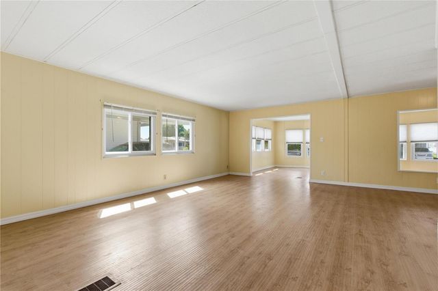 808 53RD AVENUE E 246, Bradenton, FL 34203