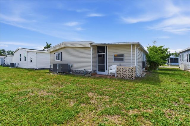 808 53RD AVENUE E 246, Bradenton, FL 34203