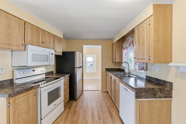 808 53RD AVENUE E 246, Bradenton, FL 34203