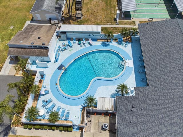 808 53RD AVENUE E 246, Bradenton, FL 34203