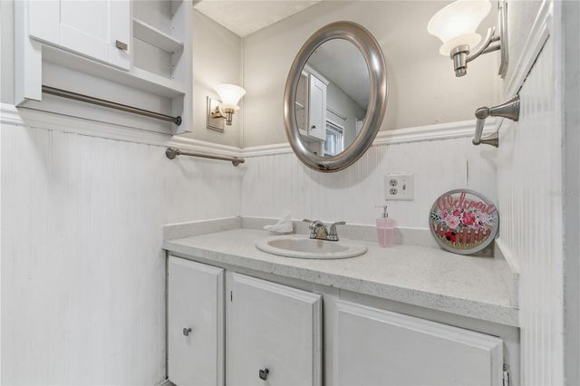 808 53RD AVENUE E 246, Bradenton, FL 34203