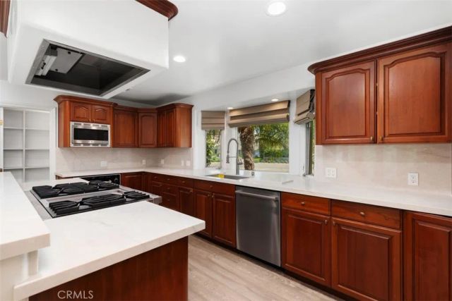 600 Cliff Drive, Newport Beach, CA 92663