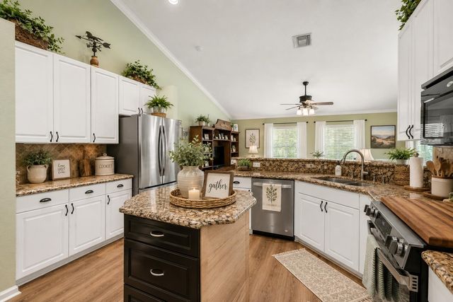 17037 92nd Lane N, Loxahatchee, FL 33470